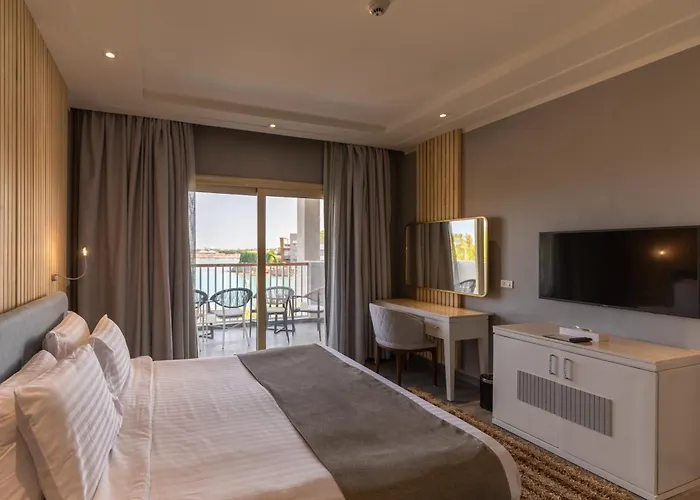 Sunrise Crystal Bay -grand Select (adults Only) Resort Hurghada